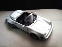 1:18 - Maisto - Porsche - 911 Speedster - 1989 - White - Street - 1